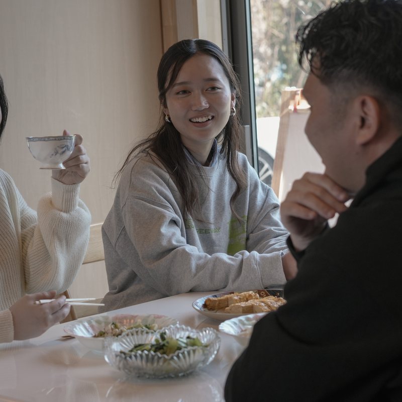 食事をしながらの語らい